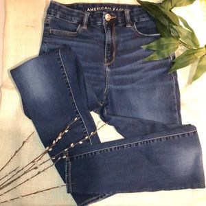 Medium wash AE jeans
